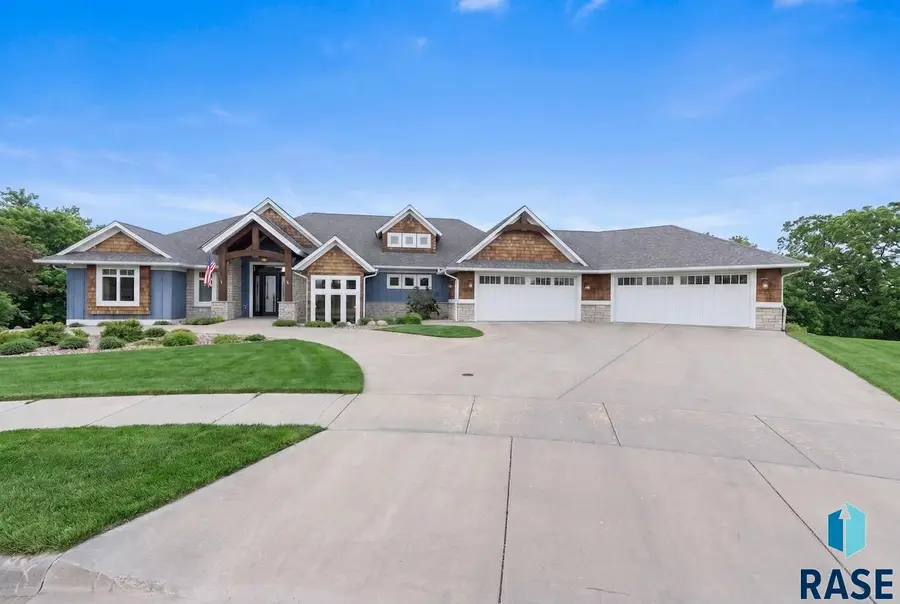 9004 E Torrey Pine Cir, Sioux Falls, SD 57110 - #3