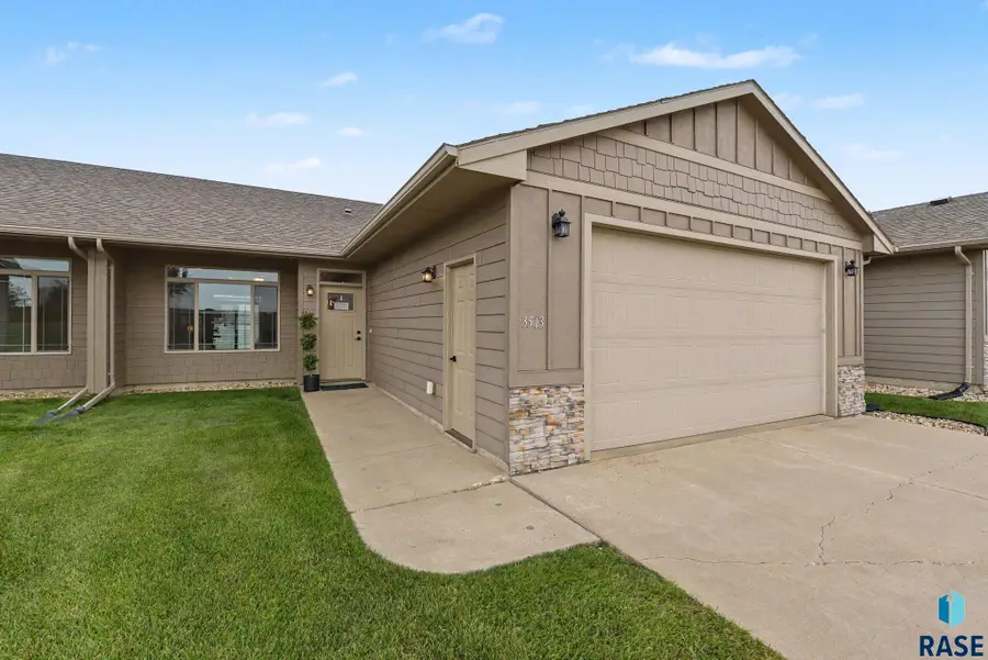 3513 E Bison Trl, Sioux Falls, SD 57108 - #3