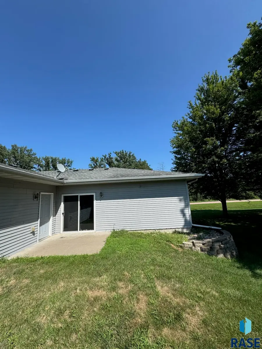 801 S 3rd St, Beresford, SD 57004 - #3
