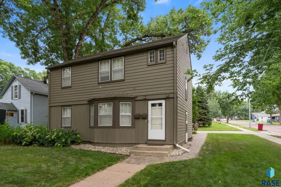 101 103 E 31st St, Sioux Falls, SD 57105 - #2