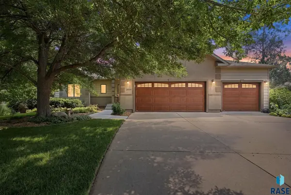 3509 E Braeburn Cir, Sioux Falls, SD 57103