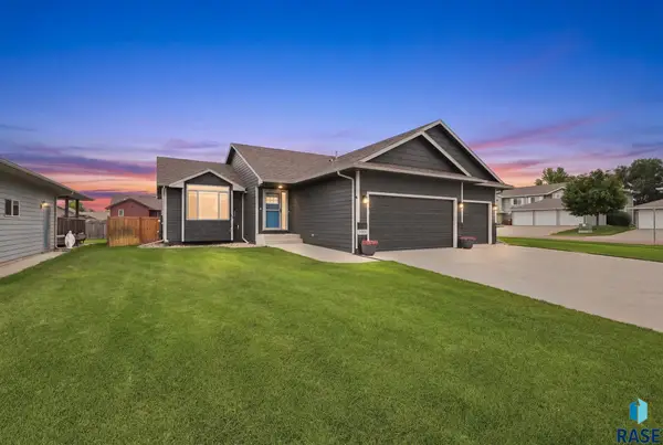 2912 S Lucerne Ave, Sioux Falls, SD 57106