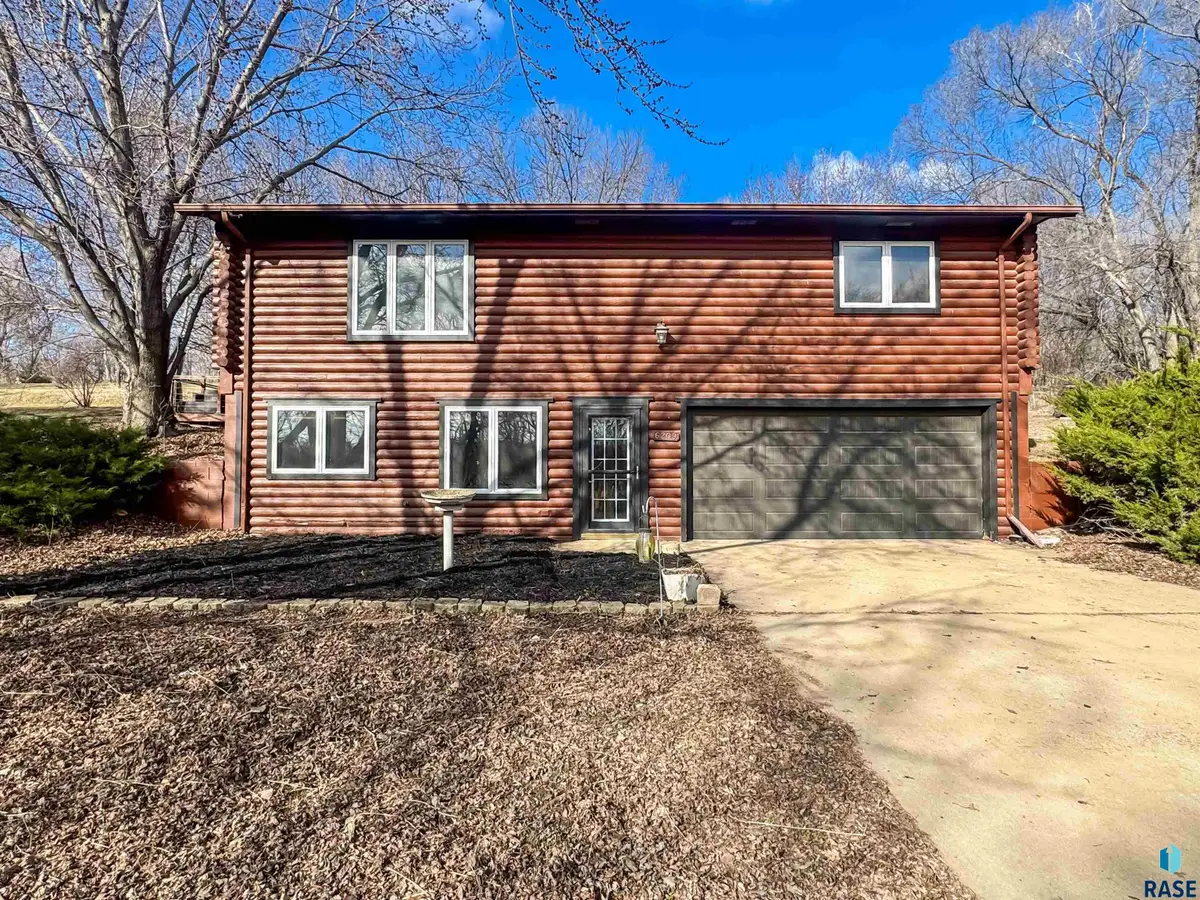6209 N Western Ave, Sioux Falls, SD 57107 - #1
