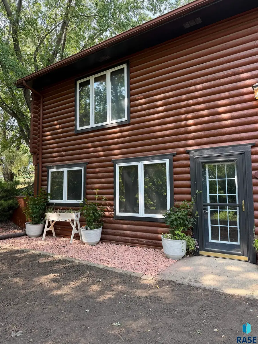 6209 N Western Ave, Sioux Falls, SD 57107 - #2