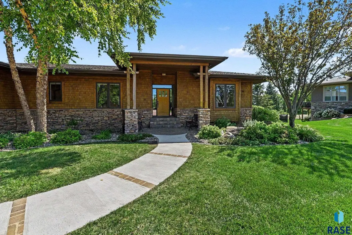 609 W Garden Pl, Sioux Falls, SD 57108 - #1