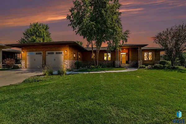 609 W Garden Pl, Sioux Falls, SD 57108