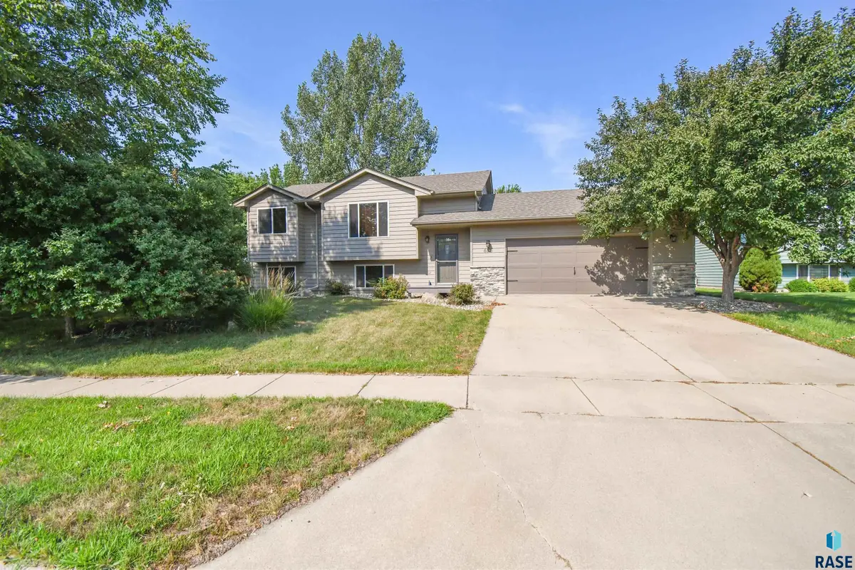 6115 S Aaron Ave, Sioux Falls, SD 57106 - #1