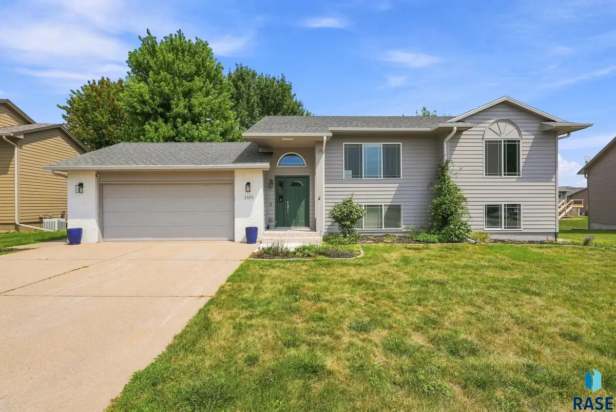 4404 E Steeple Cir, Sioux Falls, SD 57103 - #1