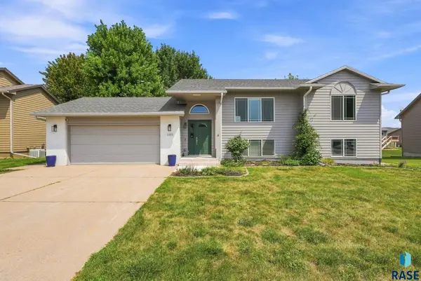 4404 E Steeple Cir, Sioux Falls, SD 57103