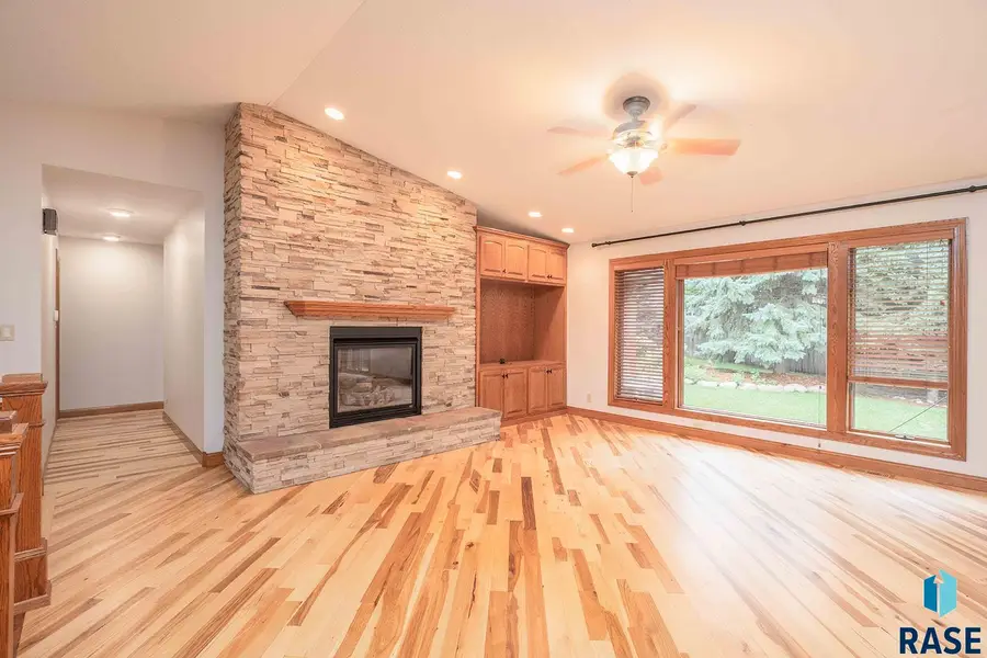 1008 W Batcheller Ln, Sioux Falls, SD 57105 - #3