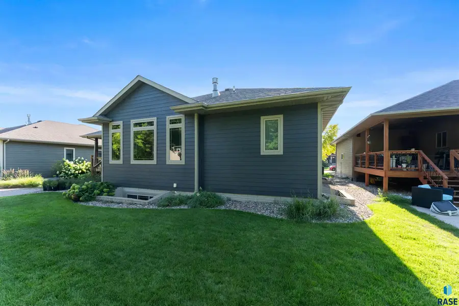 6208 S El Dorado Ave, Sioux Falls, SD 57108 - #3