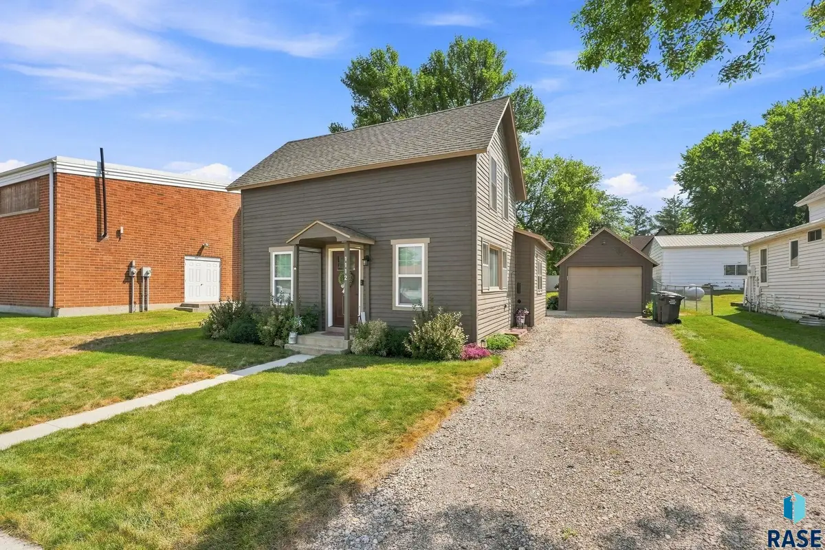 1112 Broadway St, Larchwood, IA 51241 - #1