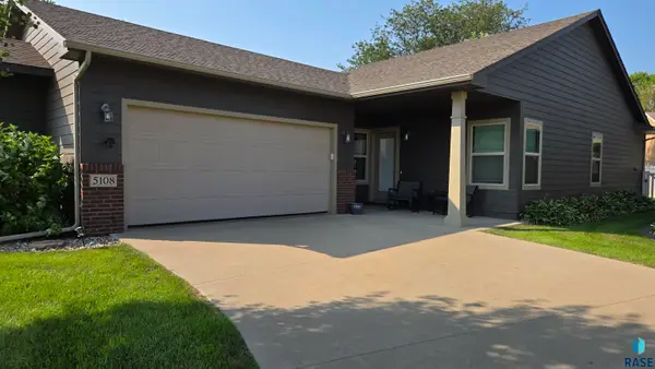 5108 E Villa Ridge St, Sioux Falls, SD 57110