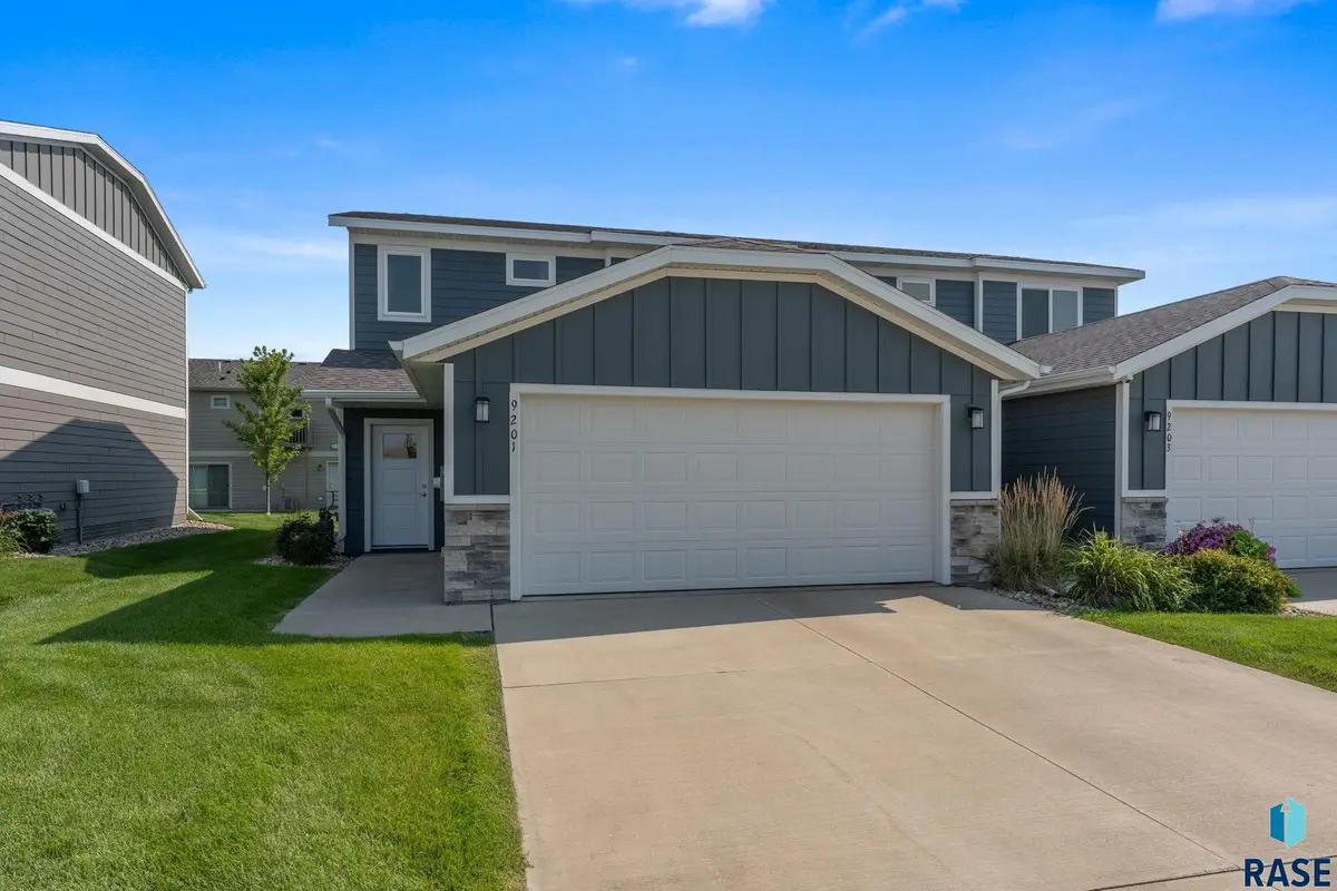 9201 W Gert St, Sioux Falls, SD 57106 - #1