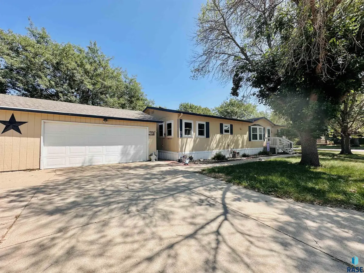 700 N Bobwhite Pl, Sioux Falls, SD 57107 - #1