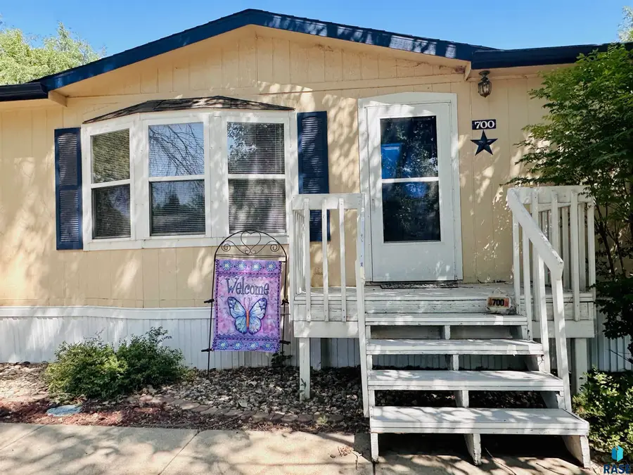 700 N Bobwhite Pl, Sioux Falls, SD 57107 - #2