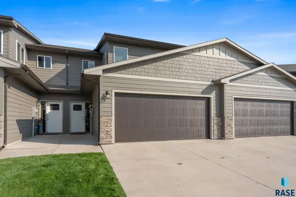 5504 S Seville Pl, Sioux Falls, SD 57108