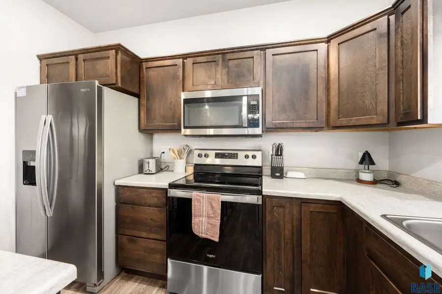 5504 S Seville Pl, Sioux Falls, SD 57108 - #3