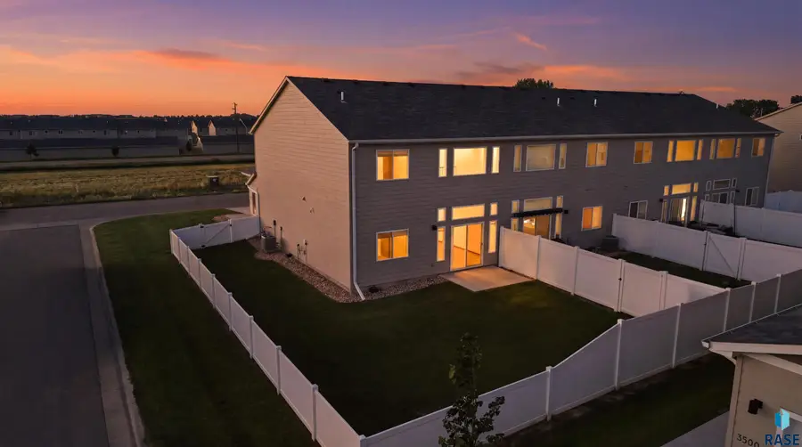 9017 W Jerald Pl, Sioux Falls, SD 57106 - #3