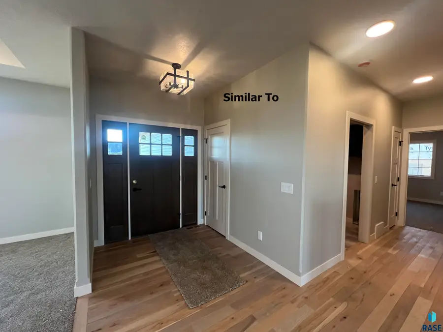 2801 S Maplewood Ave, Sioux Falls, SD 57110 - #2