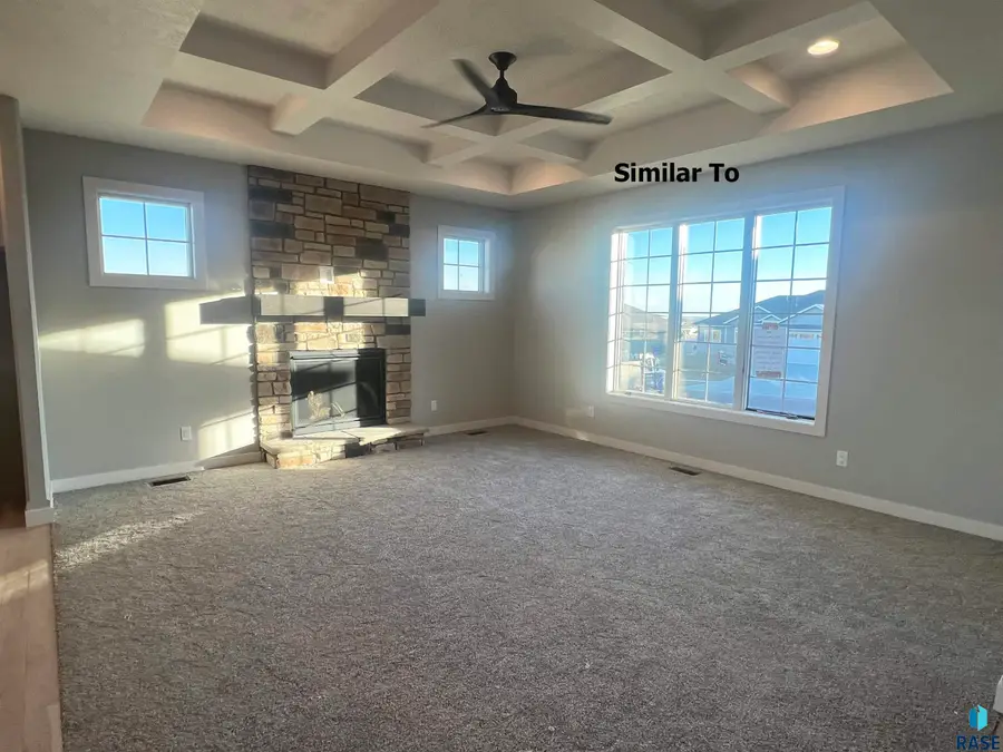 2801 S Maplewood Ave, Sioux Falls, SD 57110 - #3
