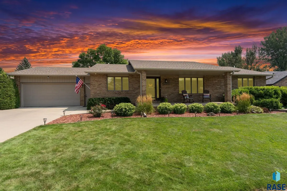 4608 S Tomar Rd, Sioux Falls, SD 57105 - #1