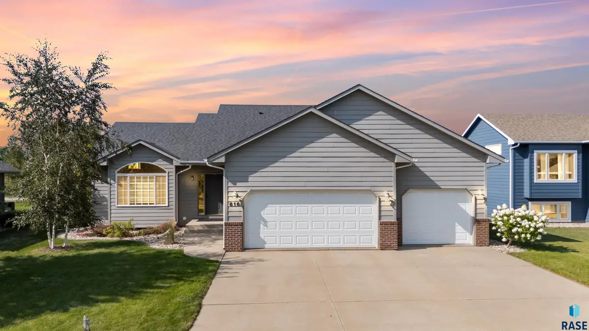 616 St Gregory St, Harrisburg, SD 57032 - #1