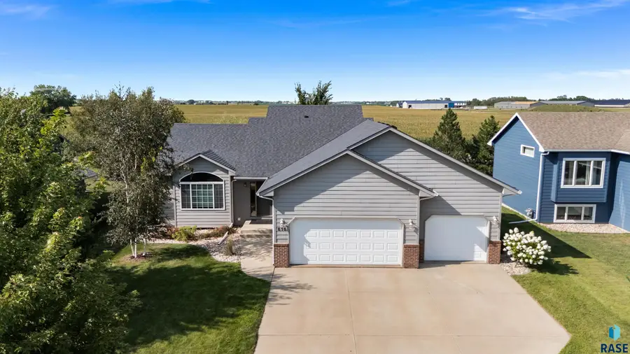 616 St Gregory St, Harrisburg, SD 57032 - #2
