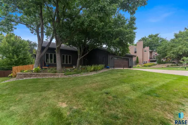 308 E Aspen Dr, Sioux Falls, SD 57105