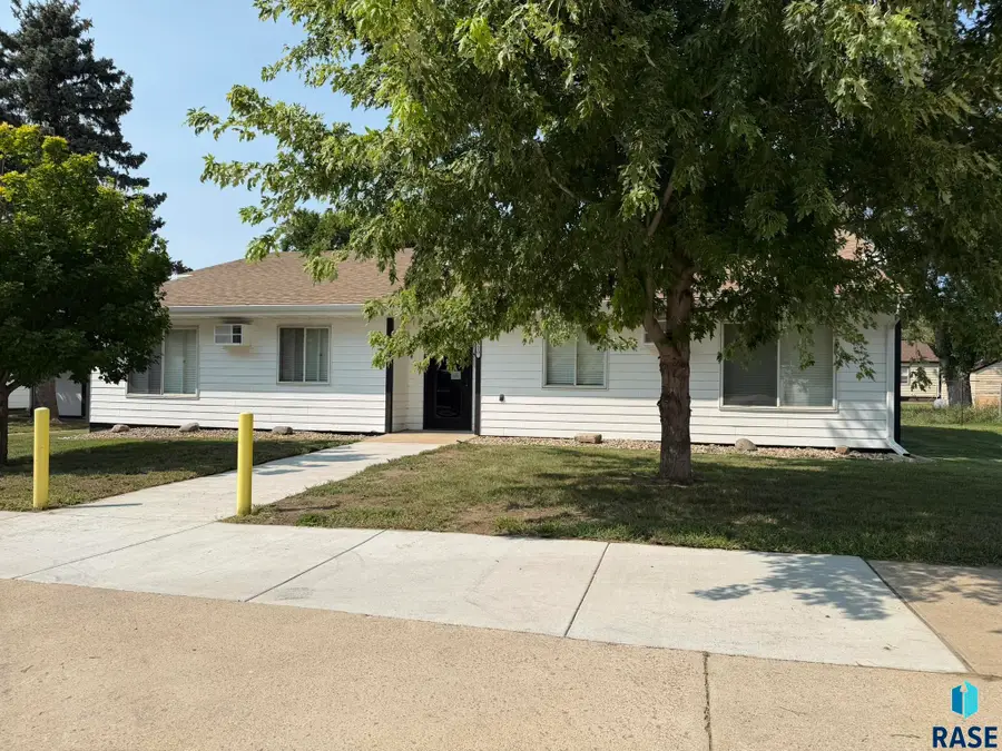 310 E 3rd St, Bridgewater, SD 57319 - #2