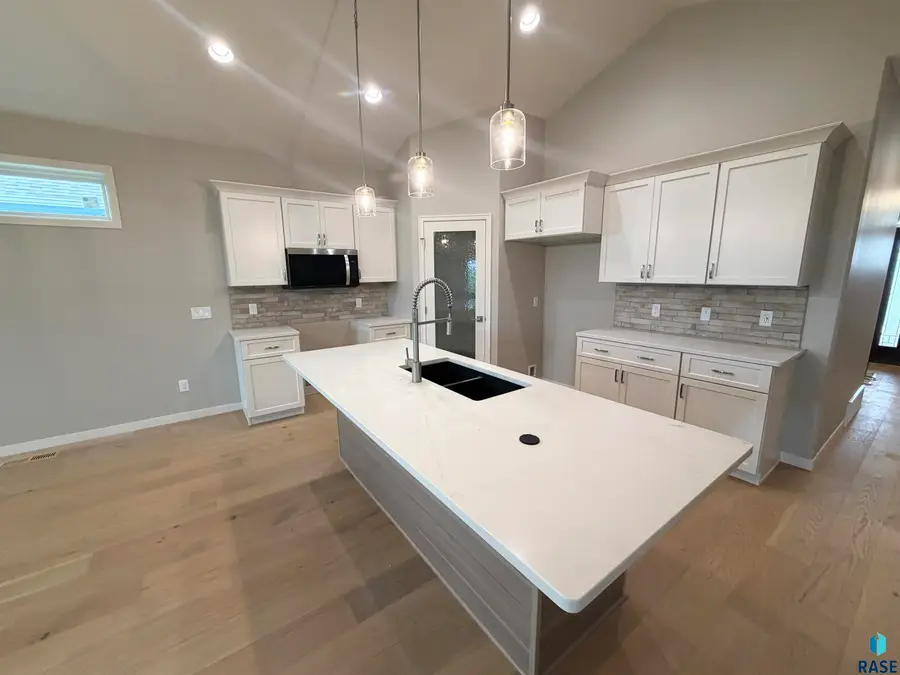 5909 S Huntwood Ave, Sioux Falls, SD 57108 - #3