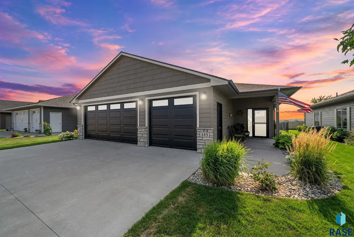 145 Devitt Dr, Harrisburg, SD 57032 - #1
