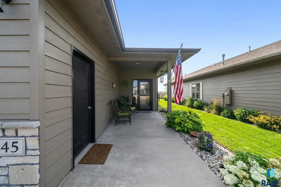 145 Devitt Dr, Harrisburg, SD 57032 - #3