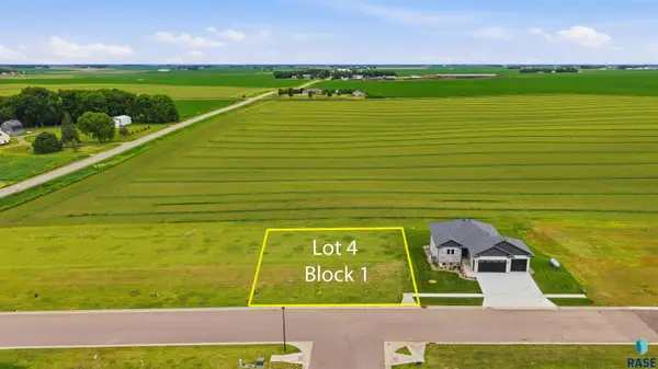 1401 Castle St, Larchwood, IA 51241