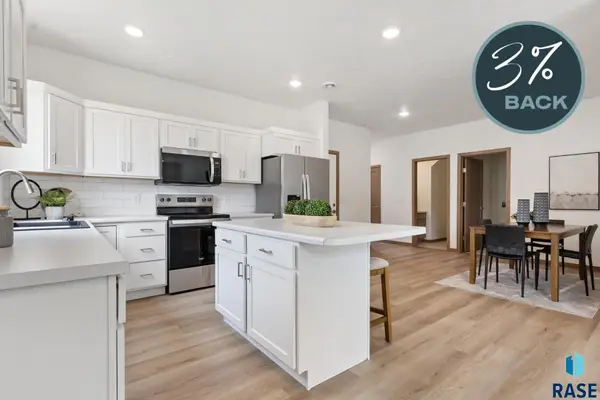 2706 S Broek Dr, Sioux Falls, SD 57106