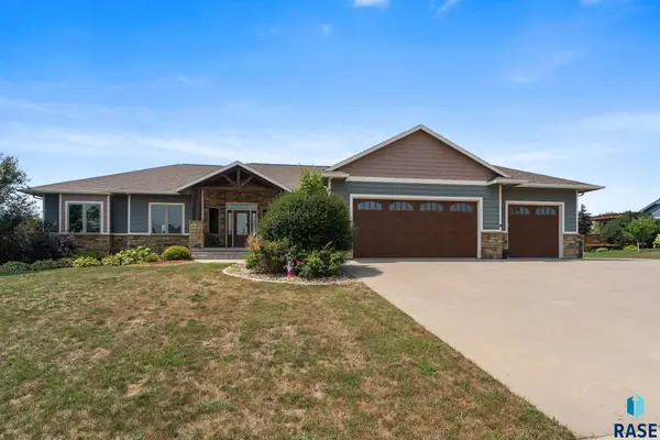 1005 Andrew Dr, Crooks, SD 57020
