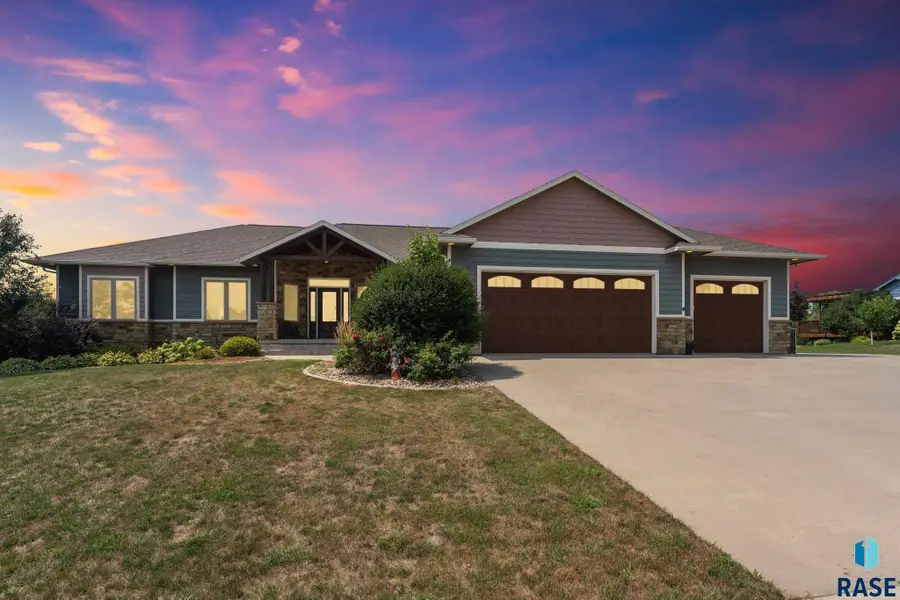 1005 Andrew Dr, Crooks, SD 57020 - #2