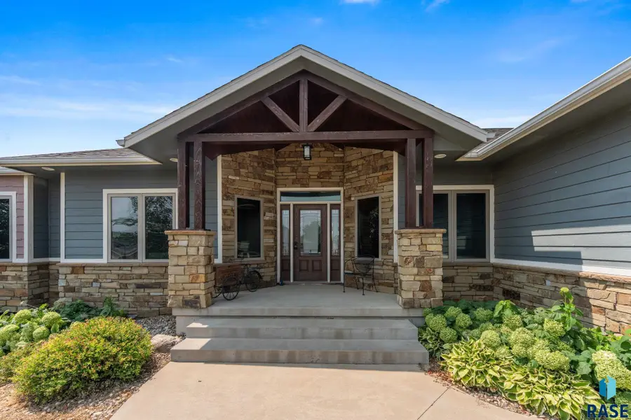 1005 Andrew Dr, Crooks, SD 57020 - #3