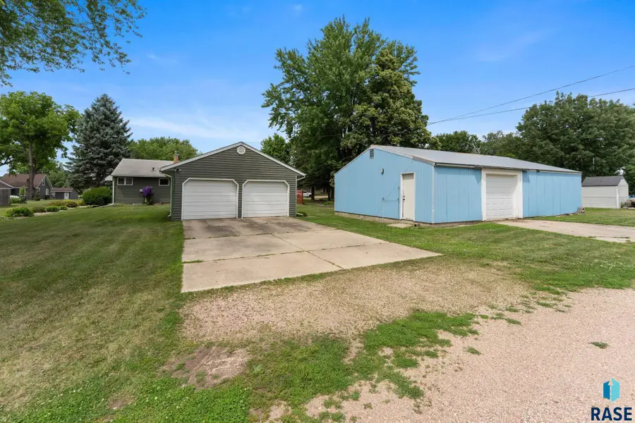 109 10th St E, Jasper, MN 56144 - #2