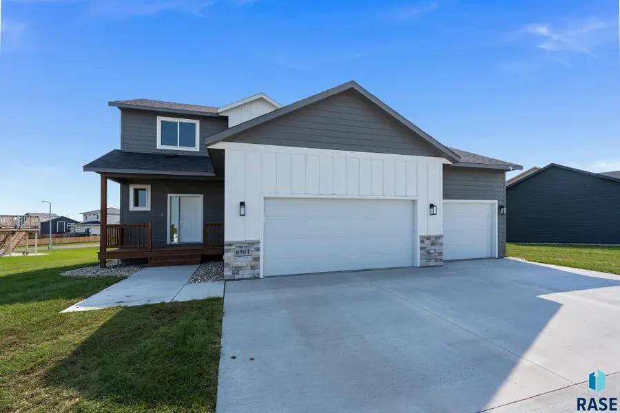 6304 S Dublin Ave, Sioux Falls, SD 57106 - #2