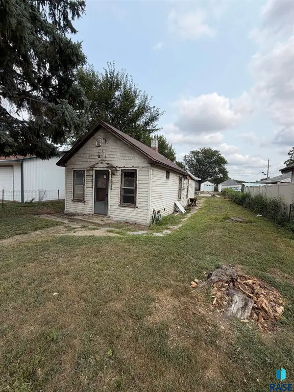 702 N Mable Ave, Sioux Falls, SD 57103