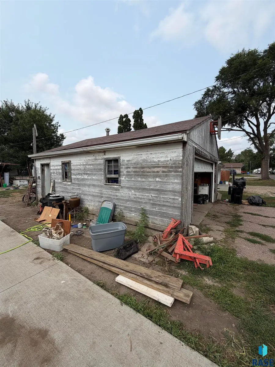 702 N Mable Ave, Sioux Falls, SD 57103 - #3