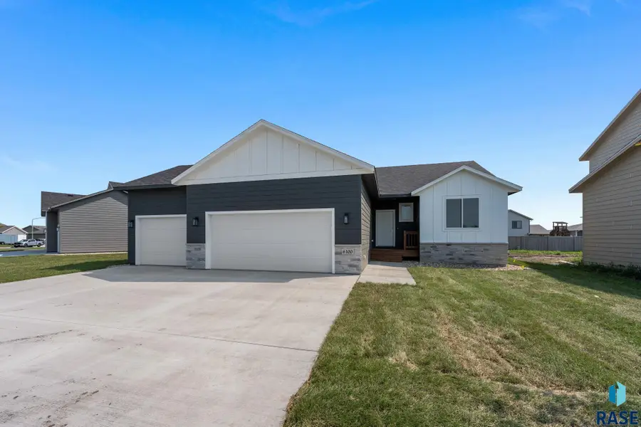 6400 S Dublin Ave, Sioux Falls, SD 57106 - #2