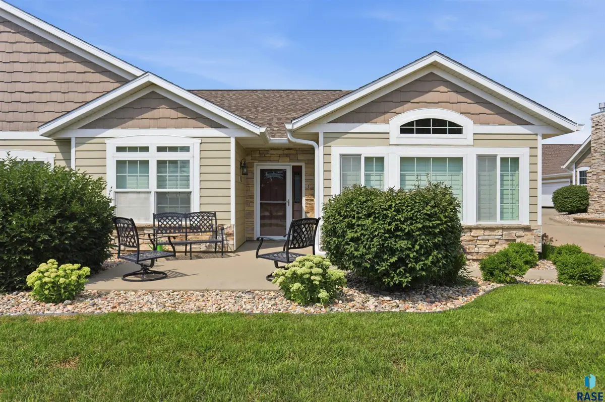 5519 E Eastbridge Pl, Sioux Falls, SD 57110 - #1