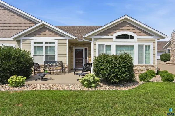 5519 E Eastbridge Pl, Sioux Falls, SD 57110