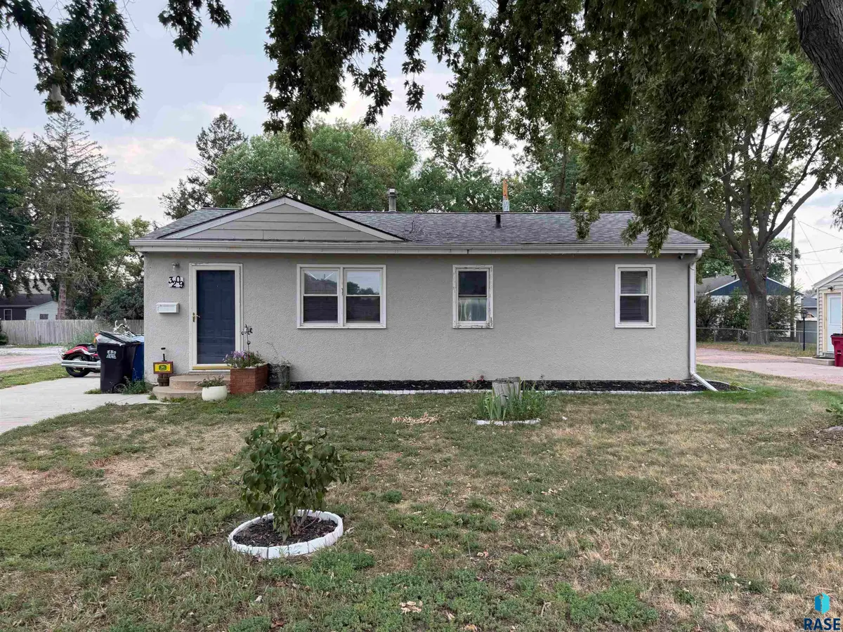 3209 S Grange Ave, Sioux Falls, SD 57105 - #1