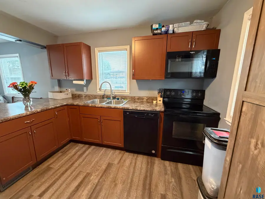 3209 S Grange Ave, Sioux Falls, SD 57105 - #2