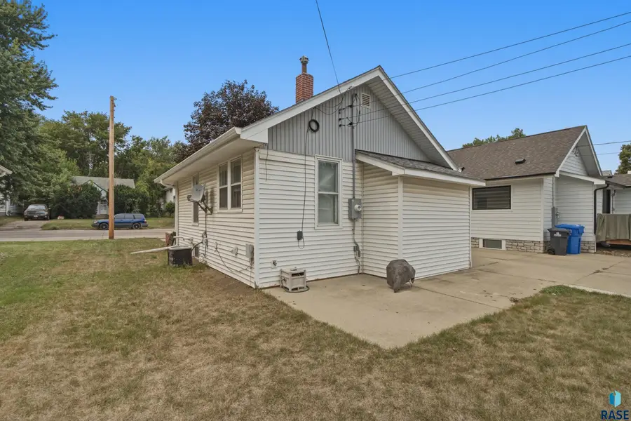 808 N Prairie Ave, Sioux Falls, SD 57104 - #3