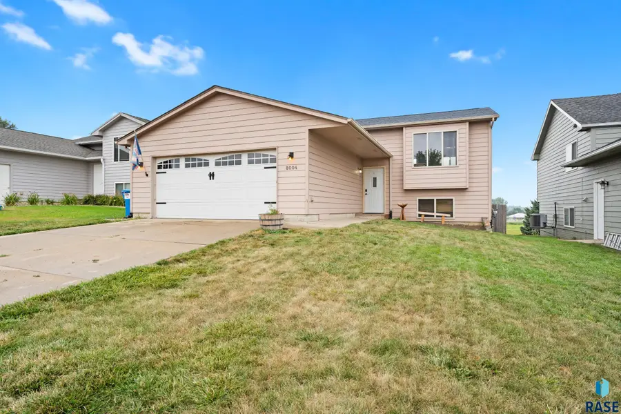 8004 W Browning St, Sioux Falls, SD 57106 - #2