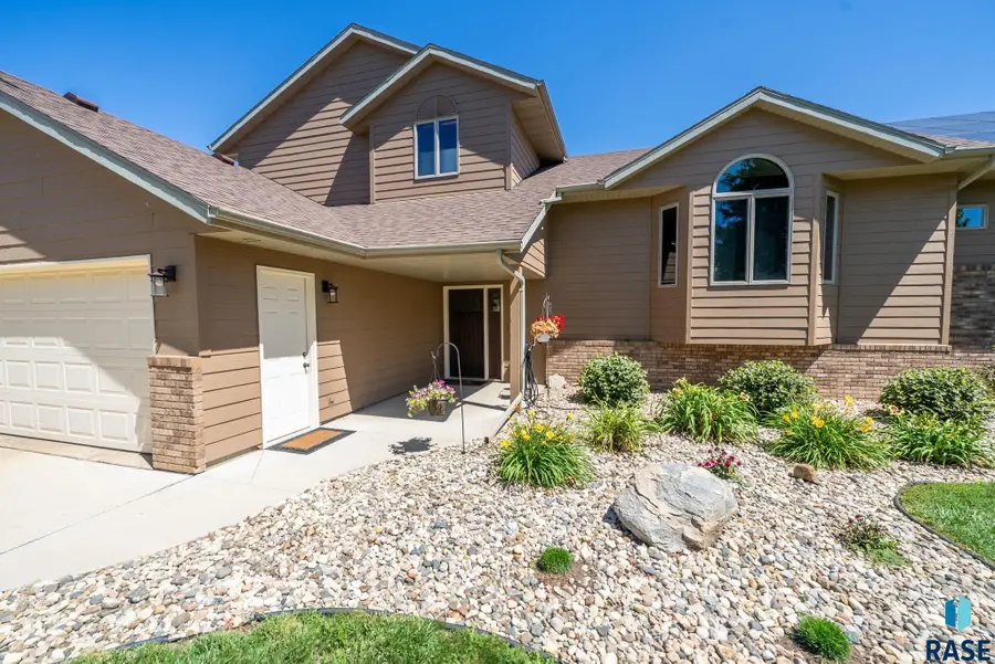 47908 Oak Ridge Pl, Harrisburg, SD 57032 - #3